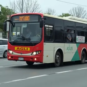 ônibus perde roda durante trajeto
